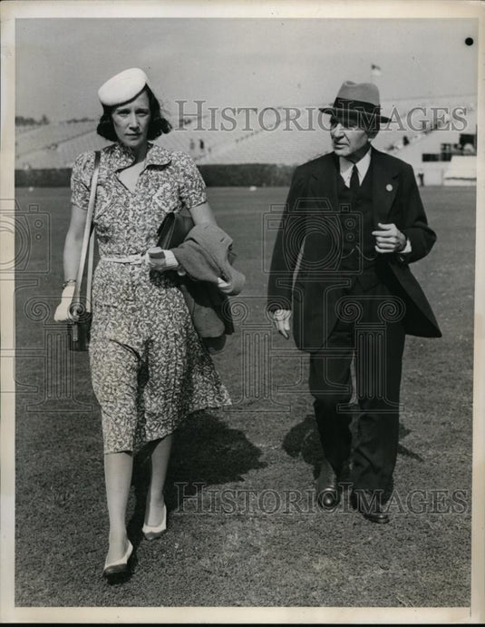1938 Press Photo Mrs Thomas Hitchcock Jr and Father Thomas Hitchcock Sr. - Historic Images