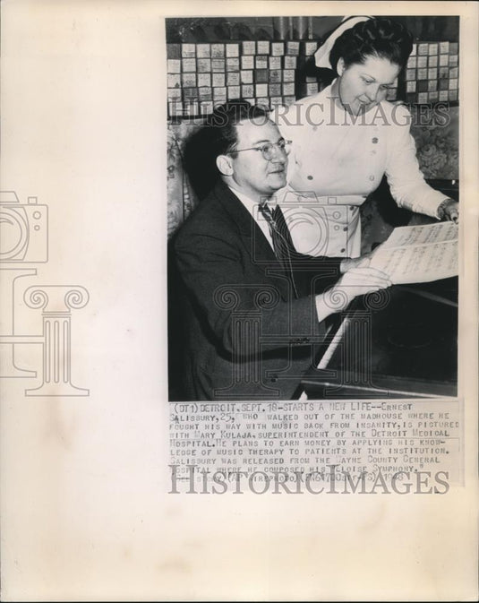1948 Wire Photo Ernest Salisbury and Mary Kulaja at Detroit Medical Center - Historic Images