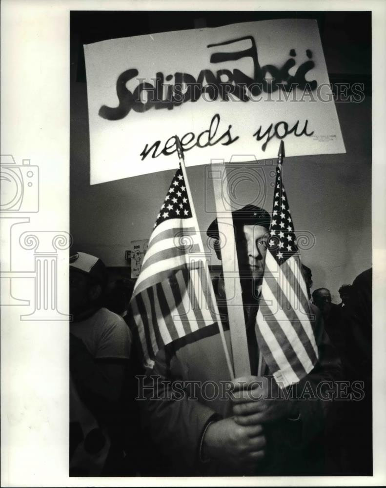 1983 Press Photo Bogdan Wisniewski at march for Alliance for Poles on Broadway - Historic Images