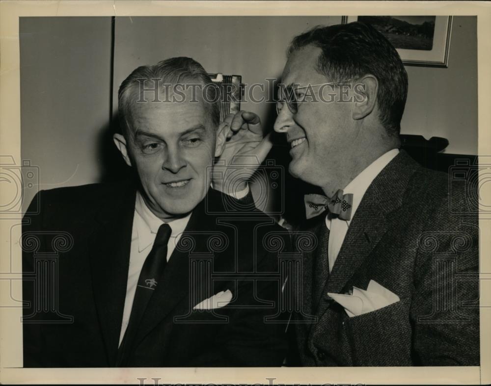 1954 Press Photo Paul Butler Democratic Nationan chairman &amp; other man speak - Historic Images