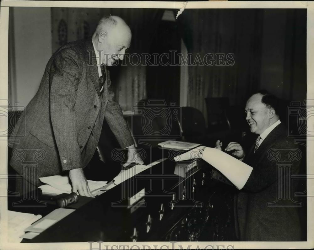 1935 Press Photo Rep Robert L Doughton of NC &amp; EE Witte Economic Security Comm - Historic Images