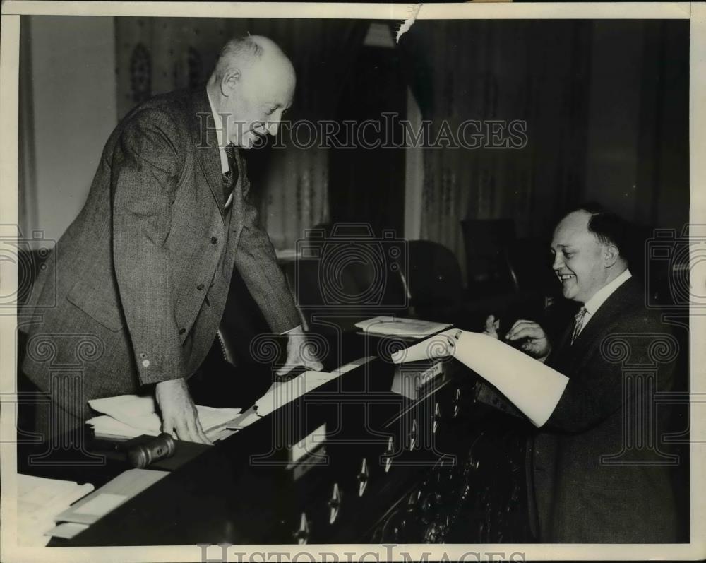 1935 Press Photo Rep Robert L Doughton of NC & EE Witte Economic Security Comm - Historic Images