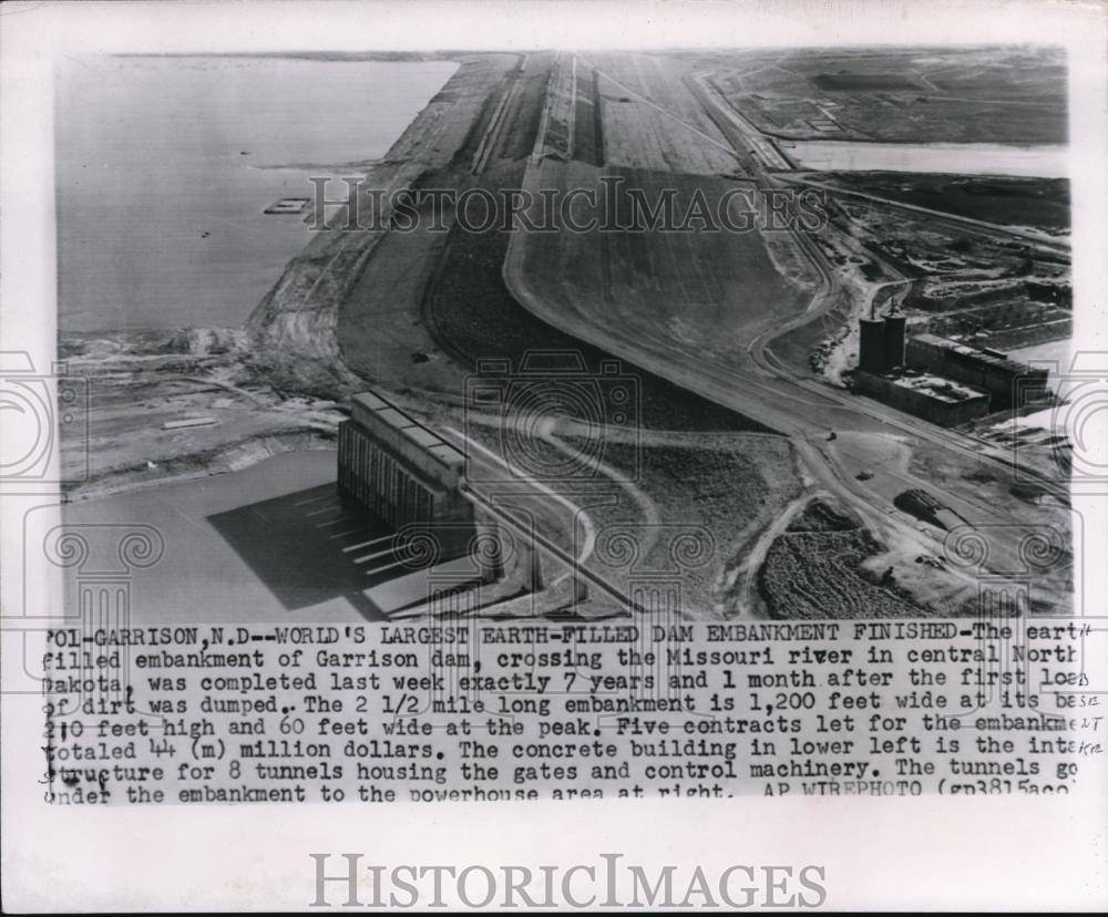 1954 Wire Photo The Garrison dam crossing the Missouri river in Central Dakota - Historic Images