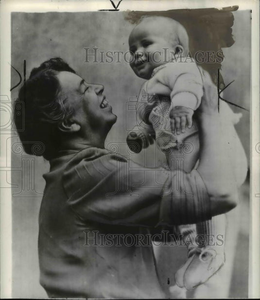 1939 Wire Photo Here is the first picture of President Roosevelt's newest - Historic Images