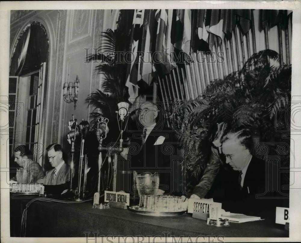 1944 Press Photo Gov. Herbert Lehman of N.Y at UNRRA Conference Open in Montreal - Historic Images