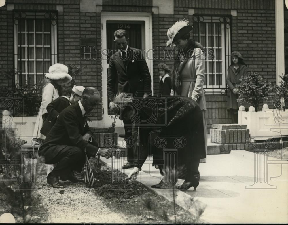 1924 Press Photo Mrs Warren Harding & Secretary Rinsdale, RT Edwards - nee86968 - Historic Images