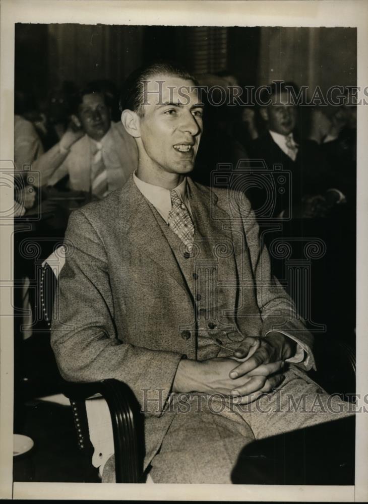 1935 Press Photo Arthur J.Christenson Western Union Operator at Senate Hearing - Historic Images