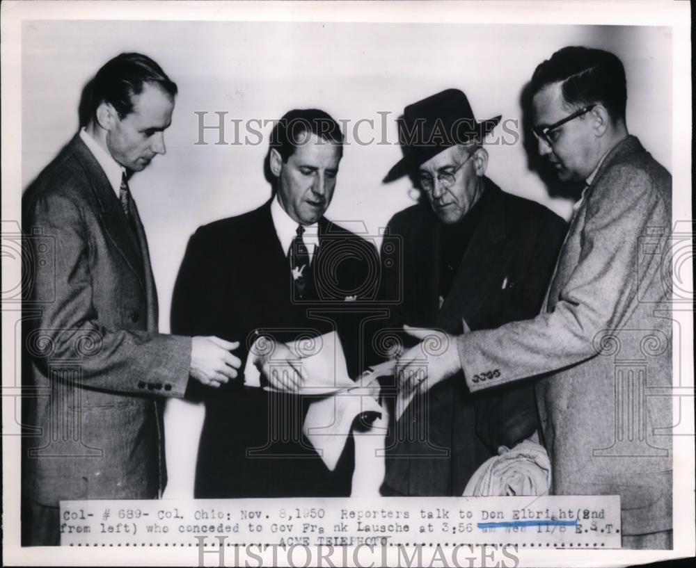 1950 Press Photo Don Ebright Candidate for Ohio Governor shown with Reporters - Historic Images