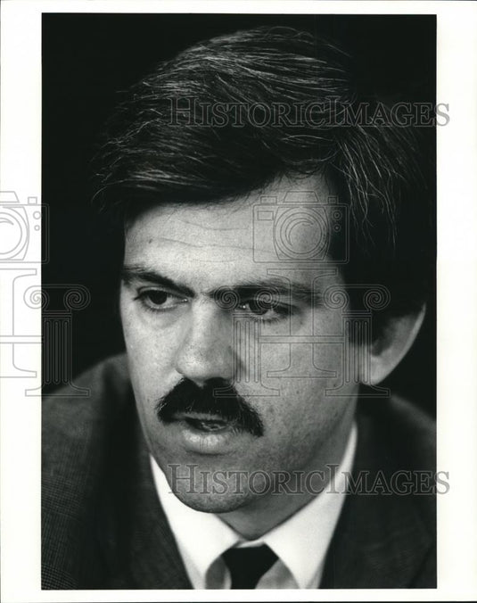 1986 Press Photo Paul Grogan, President Local Initiatives Support Corp - Historic Images