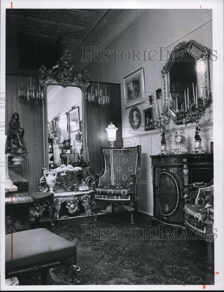 1966 Press Photo Pappabello Antique Shop, 14417 Detroit Ave - cva92865 - Historic Images