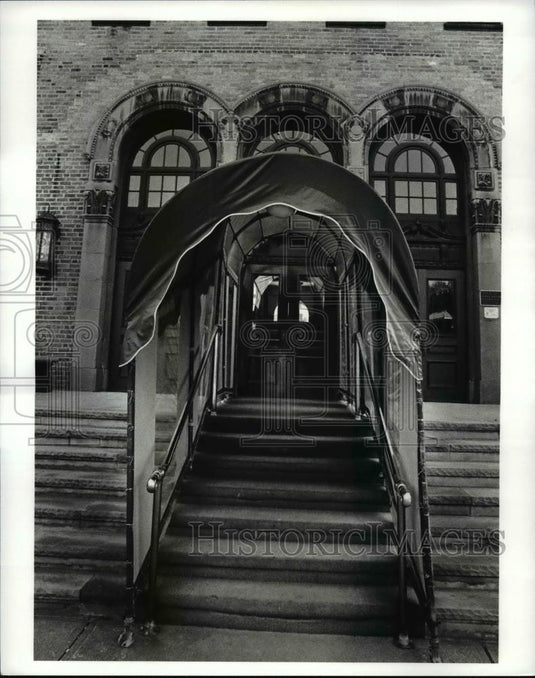 1987 Press Photo The Alcazar hotel at Surrey and Derbyshires road - cva91618 - Historic Images