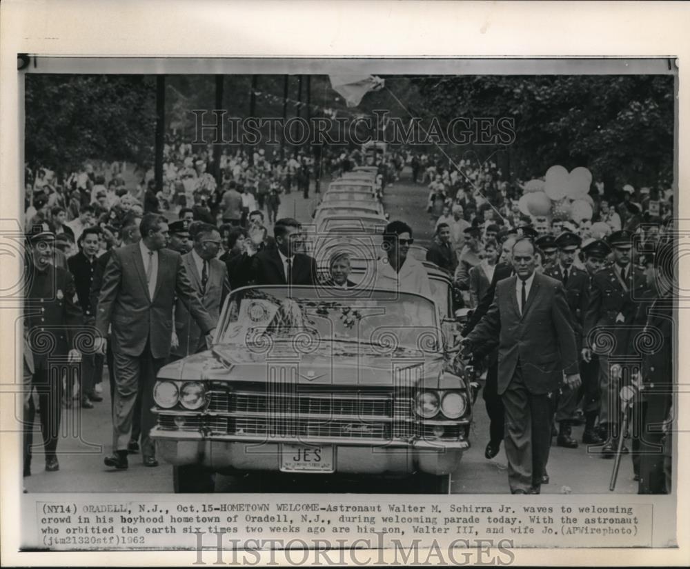 1962 Wire Photo Astronaut Walter Schirra Jr. in his boyhood town - cvw08335 - Historic Images