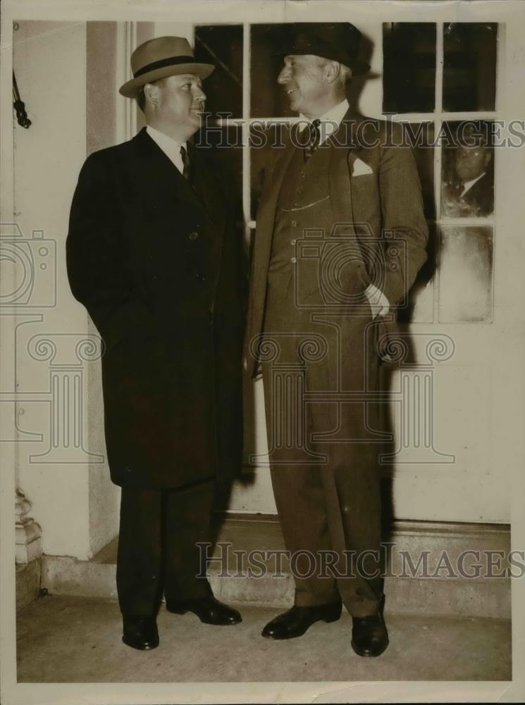 1937 Press Photo Robert Fleming US Chamber of Commerce treasurer, Harper Sirley - Historic Images