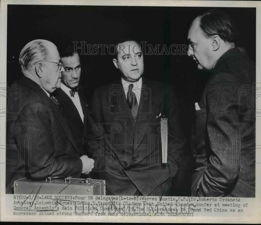 1951 Press Photo UN delegates Dr Roberto Urdaneta Arbelaez, Ernest Gross - Historic Images