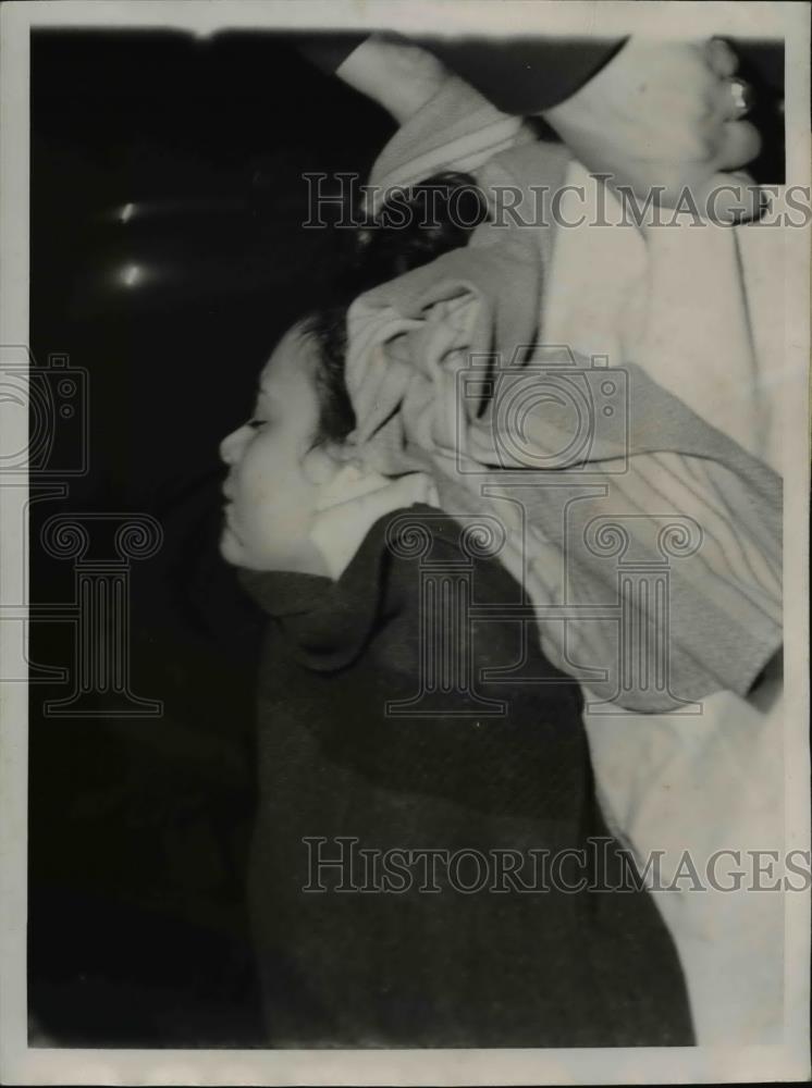 1943 Press Photo Mrs Jean H Polk Detroit girl fell from Chicaho hotel window - Historic Images