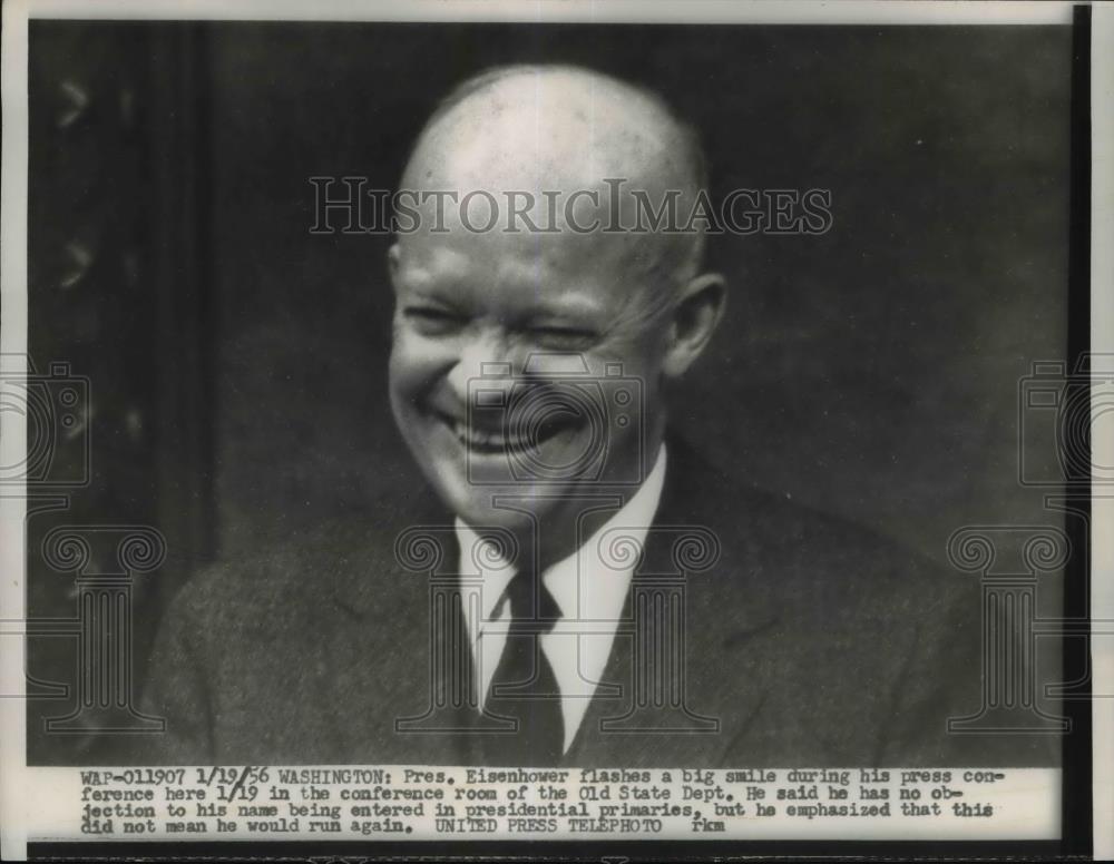 1956 Press Photo President Eisenhower at press conference at Old State Dept in D - Historic Images