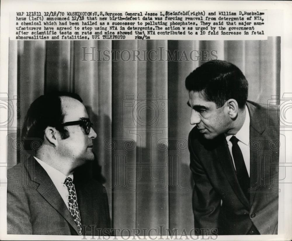 1970 Press Photo US Surgeon General Jesse Steinfeld &amp; William Ruckels in DC - Historic Images