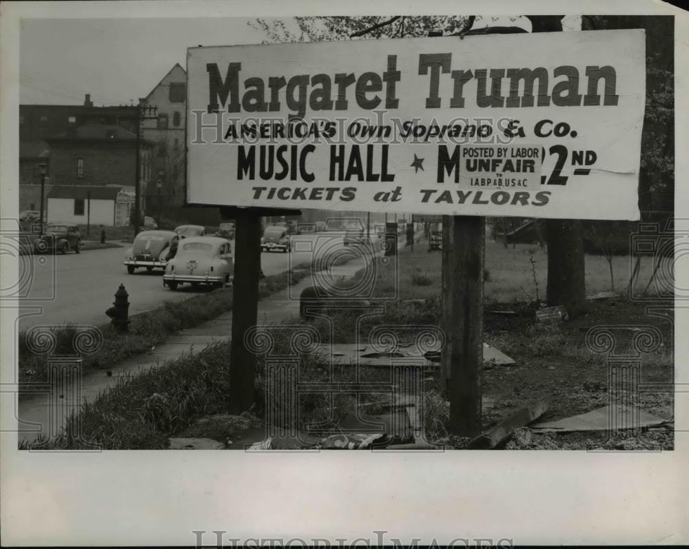 1947 Press Photo Margaret Truman American Soprano, Concert billboard. - Historic Images