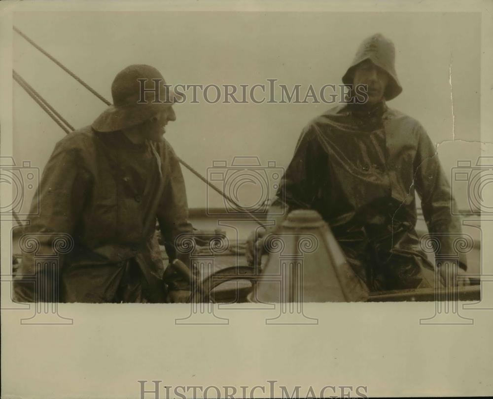 1928 Press Photo Sgerwen and Rearden on watched in the North Sea - nee85518 - Historic Images