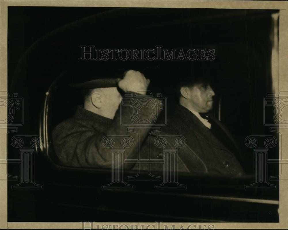 1935 Press Photo Frederick Gross question in NY about family&#39;s poisoning - Historic Images