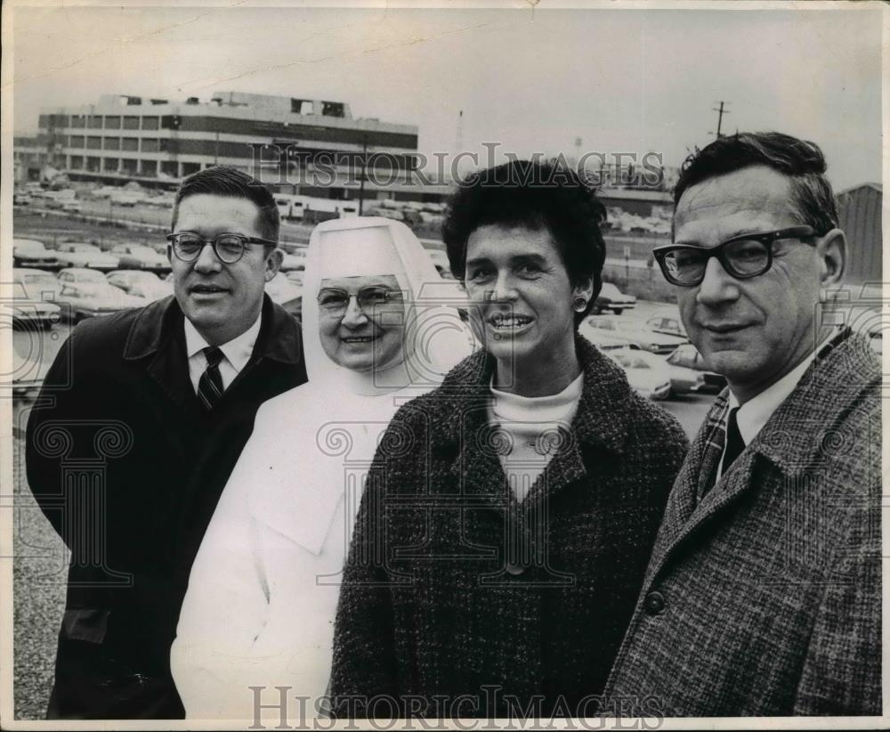 1968 Press Photo Dr. Fred Sutton, Sister Maurice, Mrs. Helen Burnside, Dr. David - Historic Images