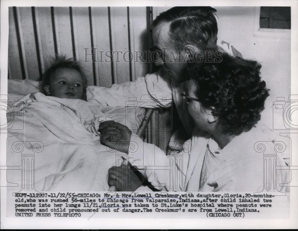 1955 Press Photo Gloria Creekmur inhaled two peanuts into her lungs - nee88028 - Historic Images