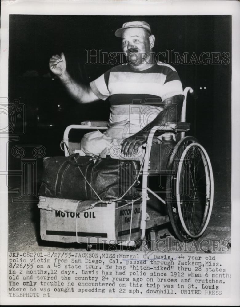 1955 Press Photo Morgal C Davis polio victim tours US in his wheelchair - Historic Images