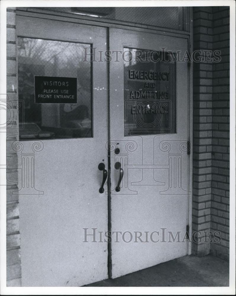 1973 Press Photo Forest City Hospital Parkwood Ave Emergency Admitting entrance - Historic Images