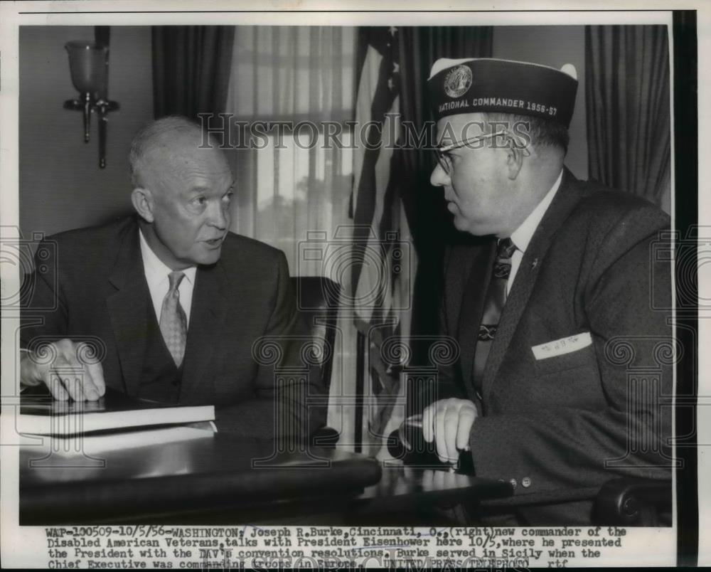 1956 Press Photo President Eisenhower &amp; American Legionaire Joe Burke in DC - Historic Images