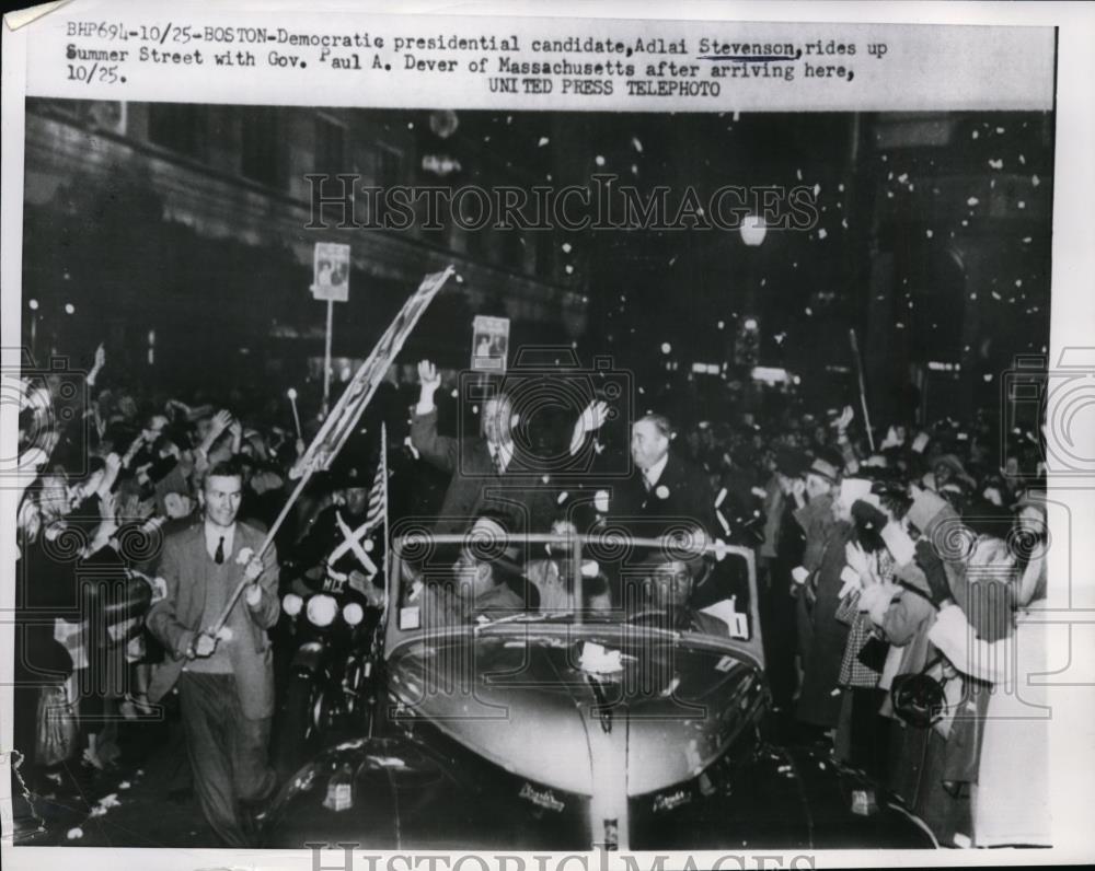 1952 Press Photo Adlai Stevenson rides up Summer St. with Gov Paul A Dever - Historic Images