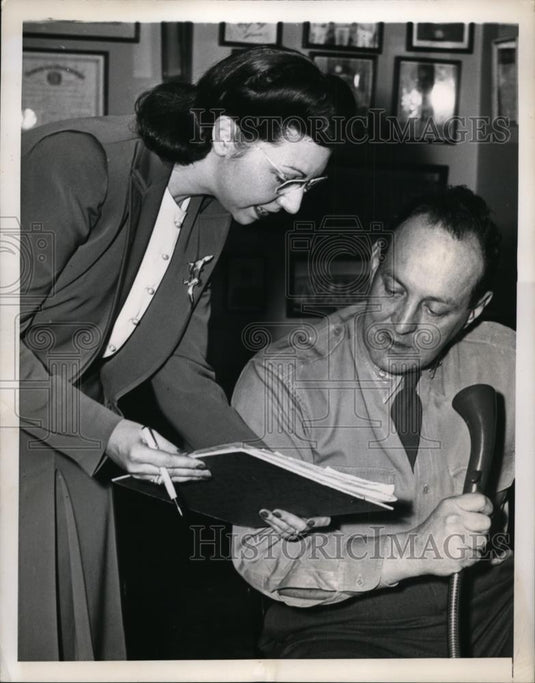 1951 Press Photo E Merl Young and Military Aide to Pres.Truman Col Harry Vaughan - Historic Images