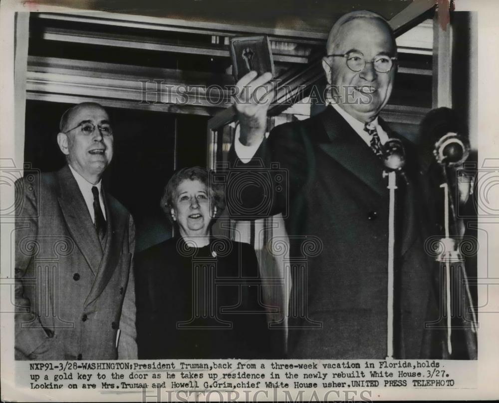 1952 Press Photo President &amp; Mrs Truman &amp; White House chief usher Howell Grim - Historic Images