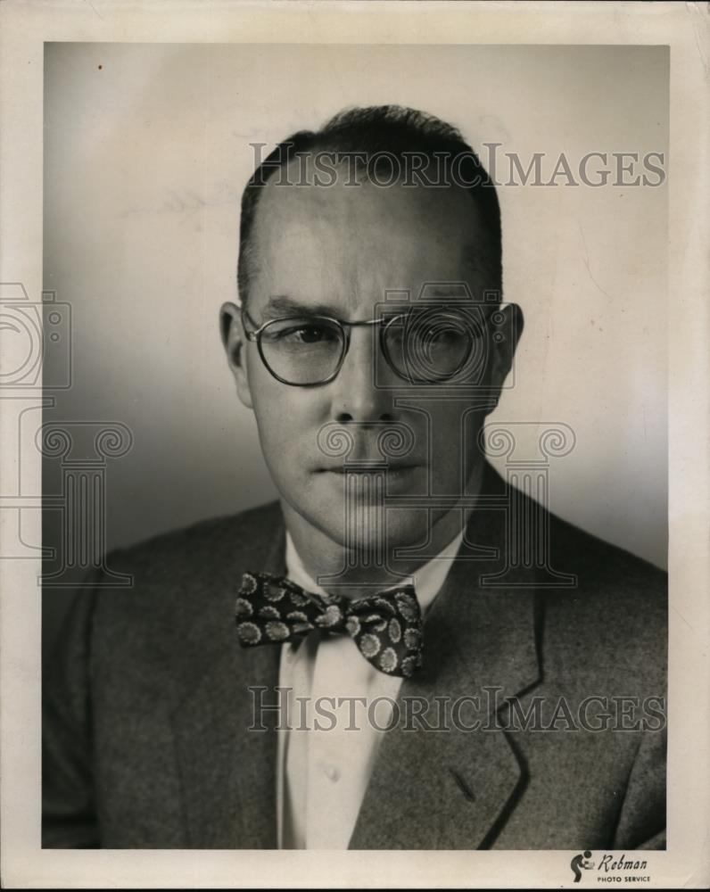 1955 Press Photo Edwin J. Hoive of Guswold Eshlemor - nee87576 - Historic Images