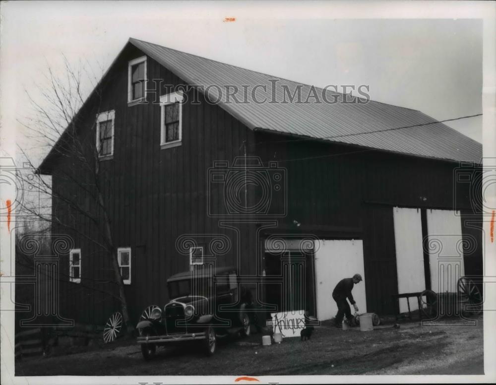 1967 Press Photo Barntree Antique Shop, Vermilion Ohio - cvb03322 - Historic Images