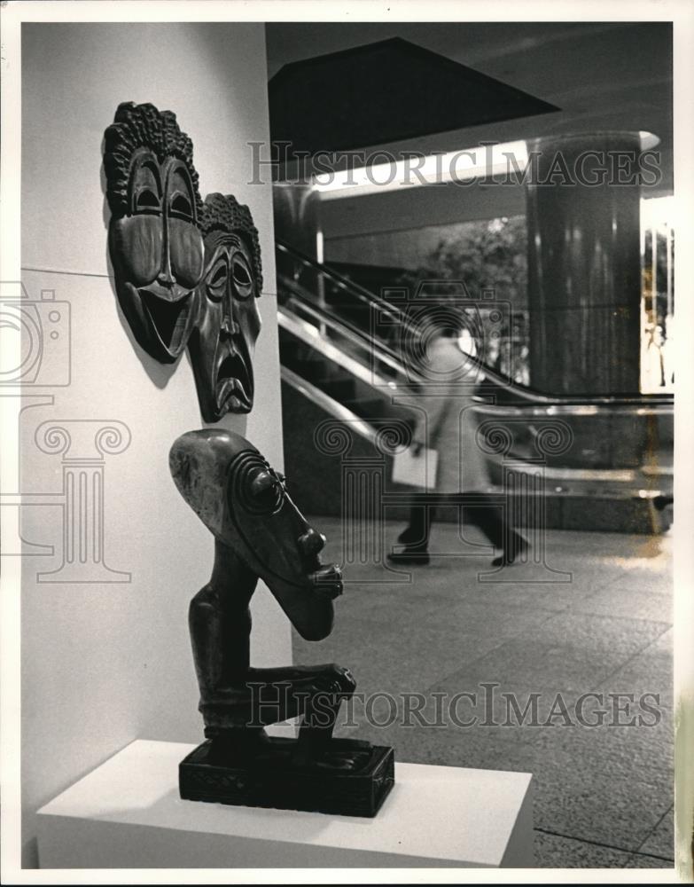 1987 Press Photo The wood carvings by Jimoko at the Public Square - cva82316 - Historic Images