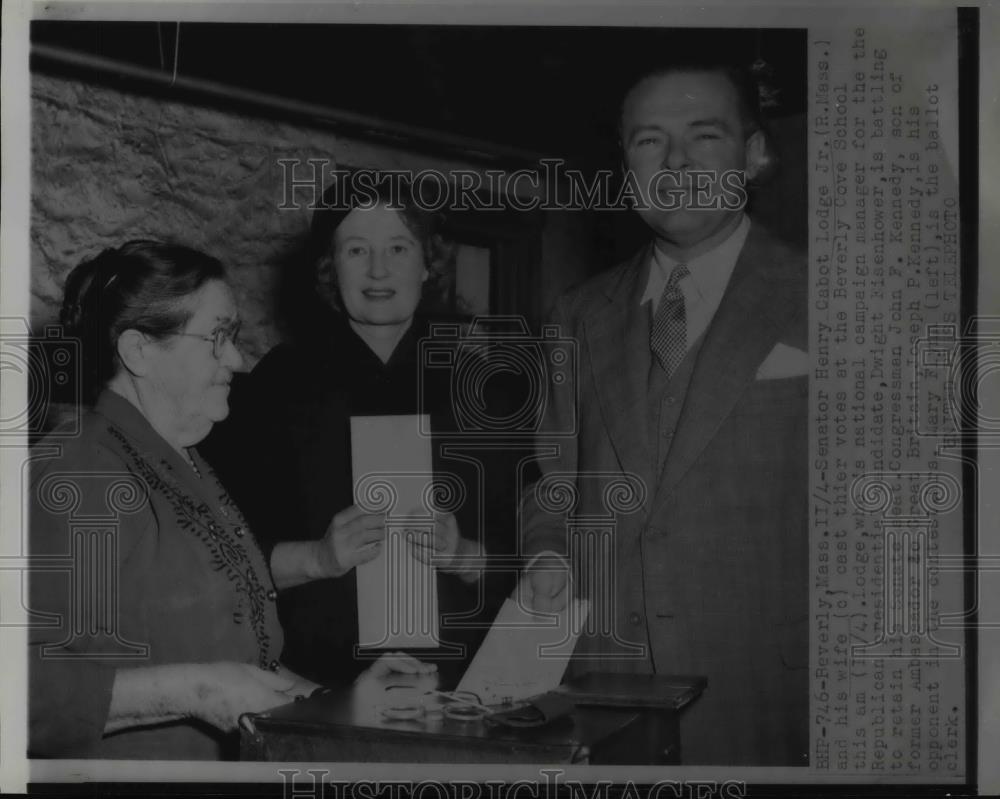 1952 Press Photo Senator Henry Cabot Lodge Jr&amp; wife at the polls in Massachusets - Historic Images