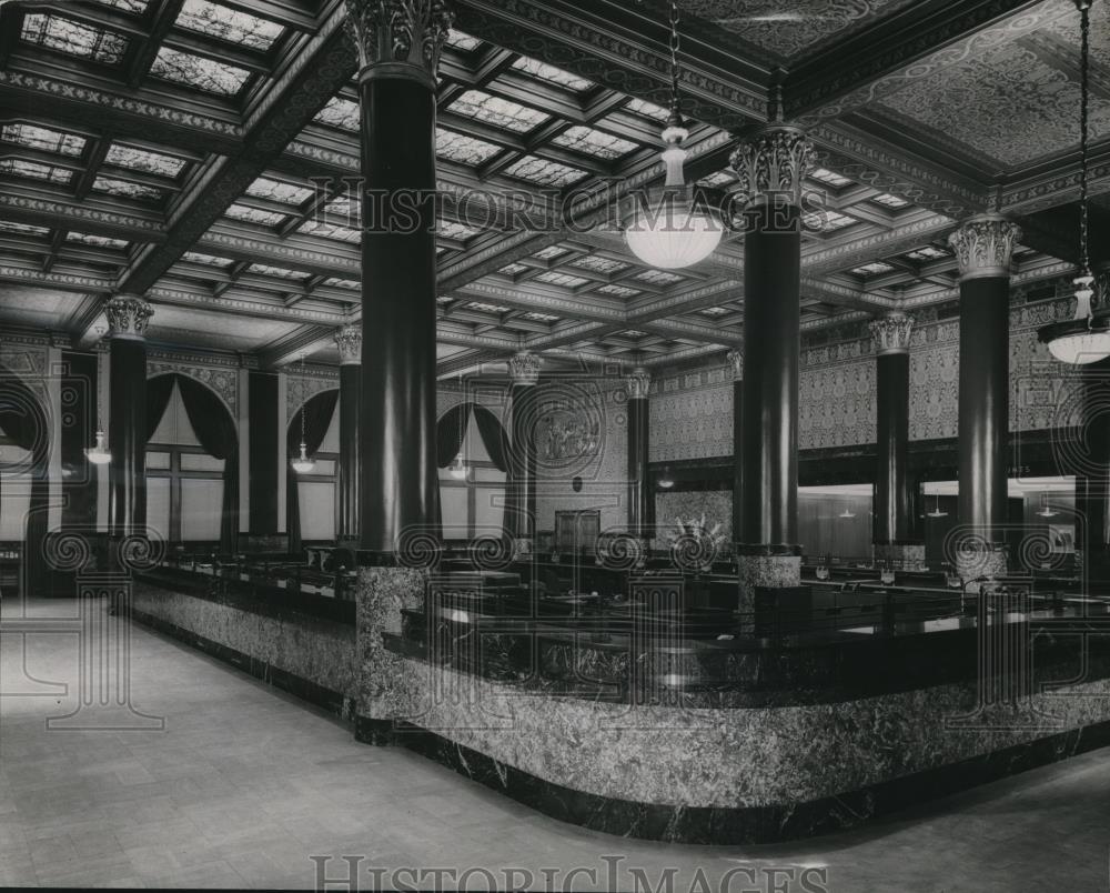 1949 Press Photo Main Banking room from SE Corner, Society for Savings Bank - Historic Images