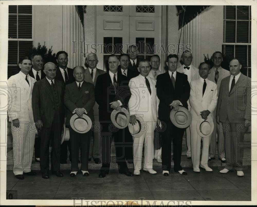 1941 Press Photo Representatives of the Interstate Oil Compact Commission - Historic Images