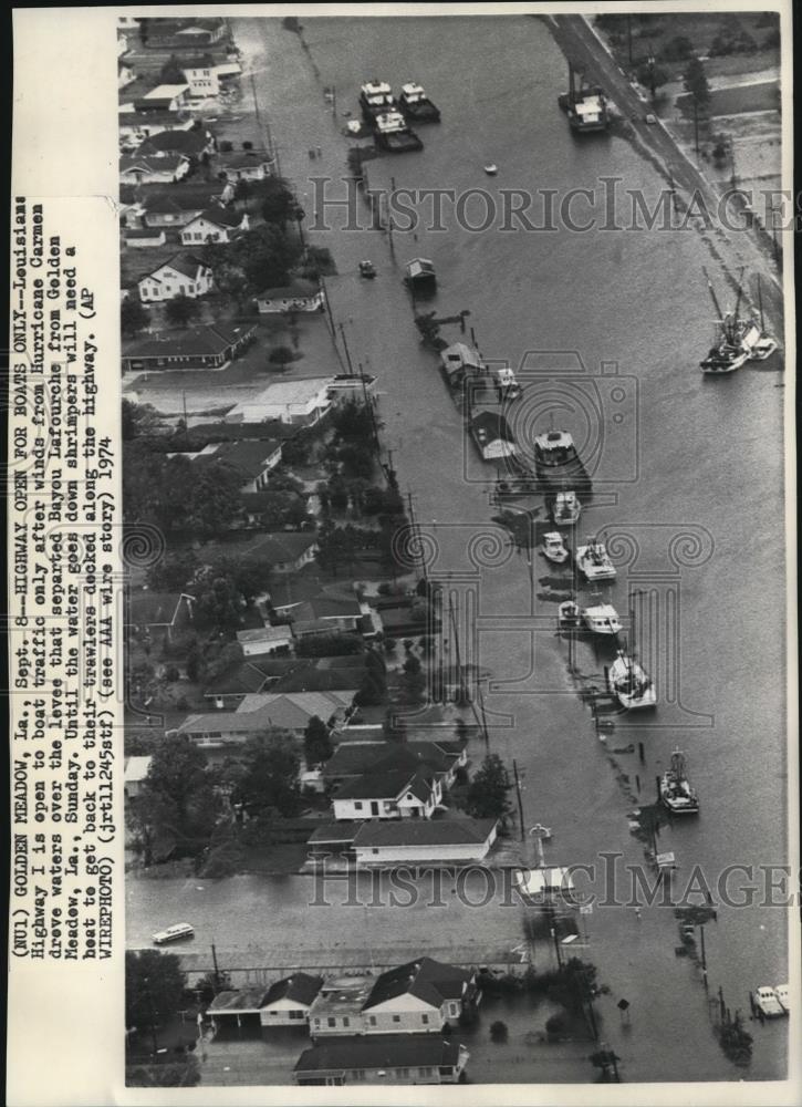 1974 Wire Photo Flooded Louisiana Highway that only boats can passed by - Historic Images