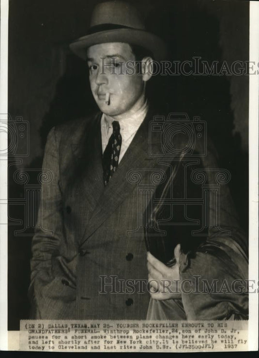 1937 Wire Photo Winthop Rockefeller Enroute to His  Granfather's Funeral - Historic Images