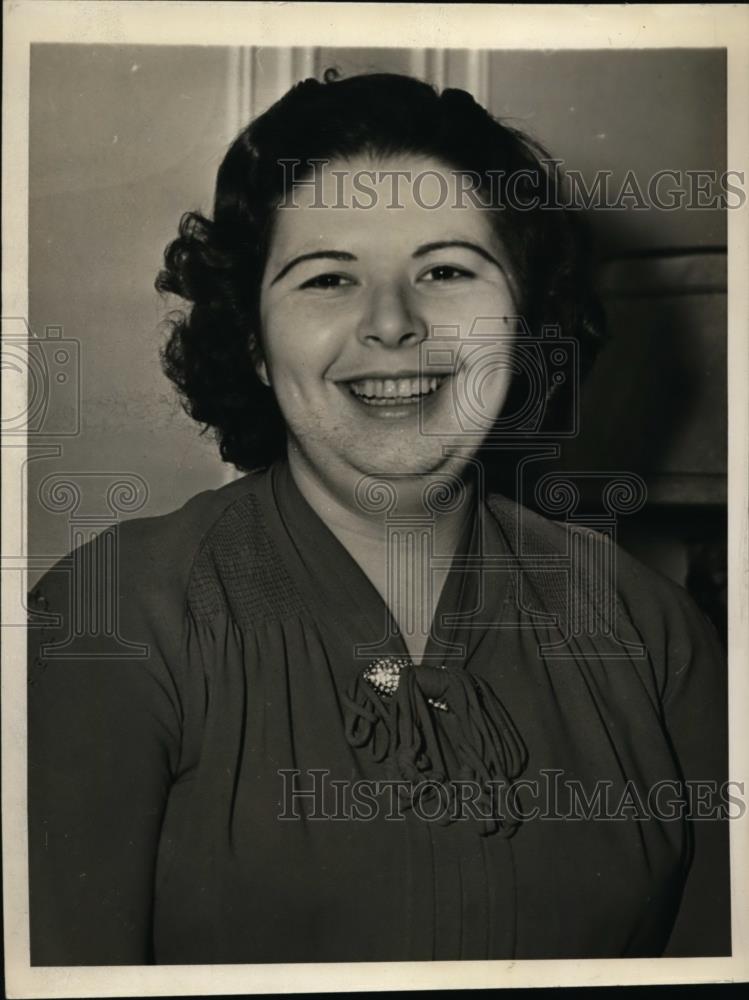 1937 Press Photo Ruth Schlesinger to wed Henry Berday in NY - nee87732 - Historic Images