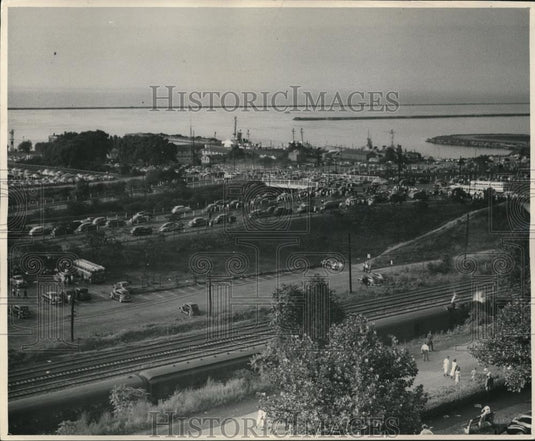 1948 Press Photo Traffic tie-up at E. 9th and Shoreway looking from City Hall - Historic Images
