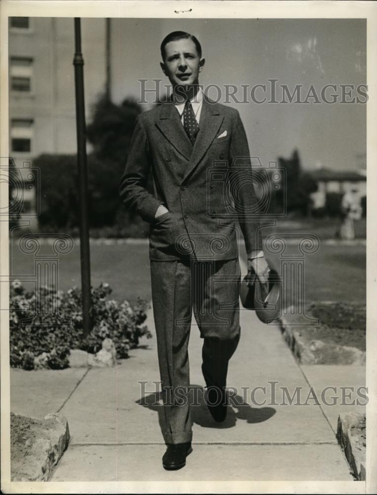 1934 Press Photo Lt Paul Mondron of Belgium on a trip thru America - nee87614 - Historic Images