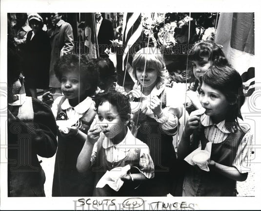 1987 Press Photo Lake Erie Girl Scout Council's 75th Anniversary Kick Off Party - Historic Images