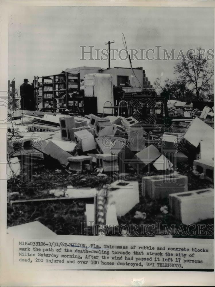 1961 Press Photo Milton Florida destruction from a tornado that killed 17 - Historic Images