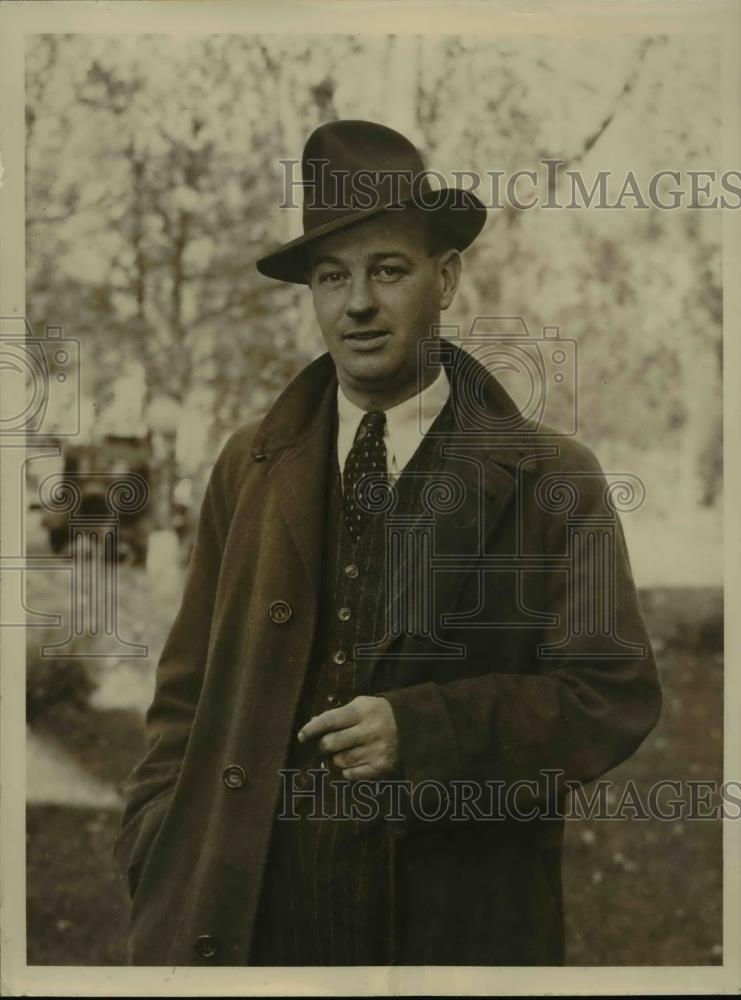 1937 Press Photo Francis McLauhlin testifies at LAverne Moore case in NY - Historic Images