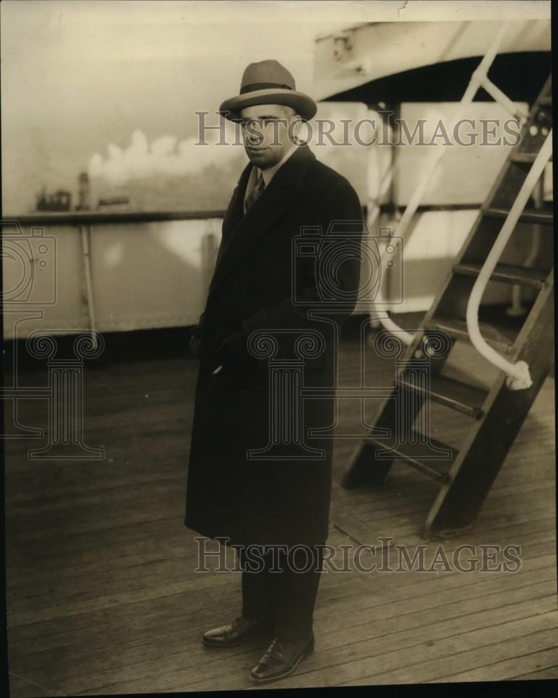 1929 Press Photo Minott Saunders NEA Writer - nee87358 - Historic Images