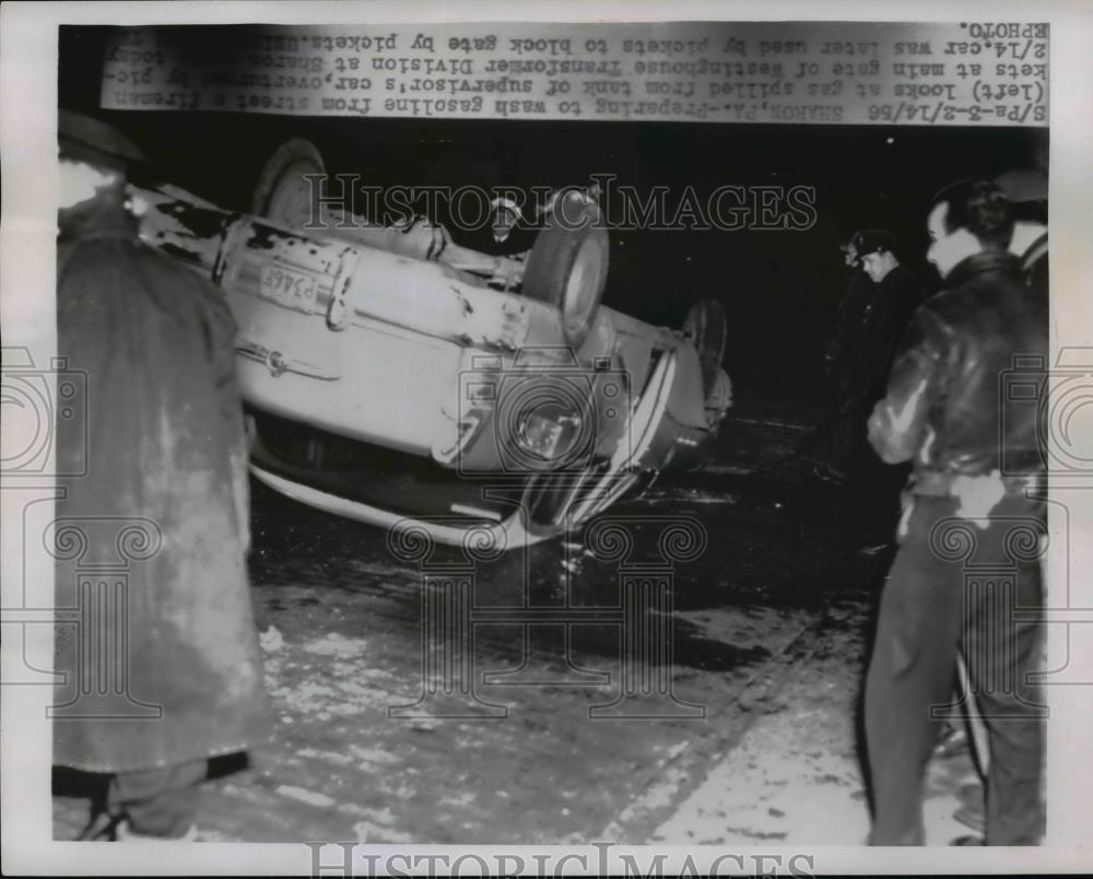 1956 Press Photo Pickets at Westinghouse Electric Co in Sharon Ohio - nee84883 - Historic Images