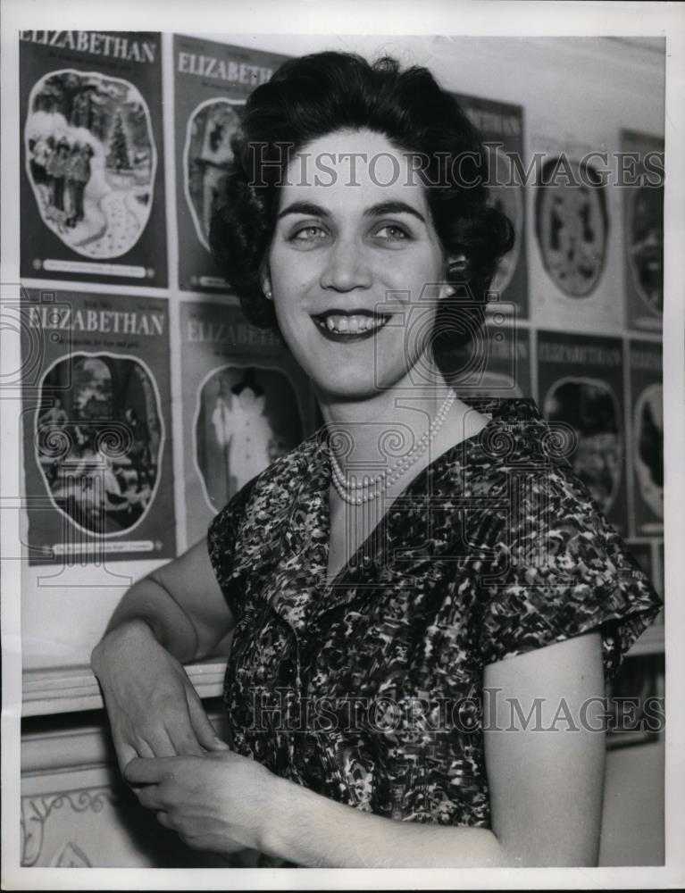 1958 Press Photo Anne Hawkins Queen&#39;s Press Secretary in London - nee88337 - Historic Images