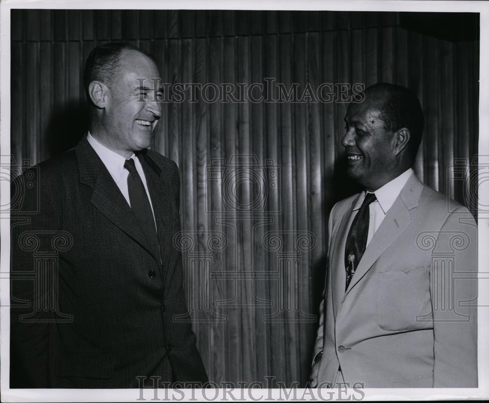 1955 Press Photo Mason Sears of Trusteeshio Council and Elias P Sablan of Saipan - Historic Images